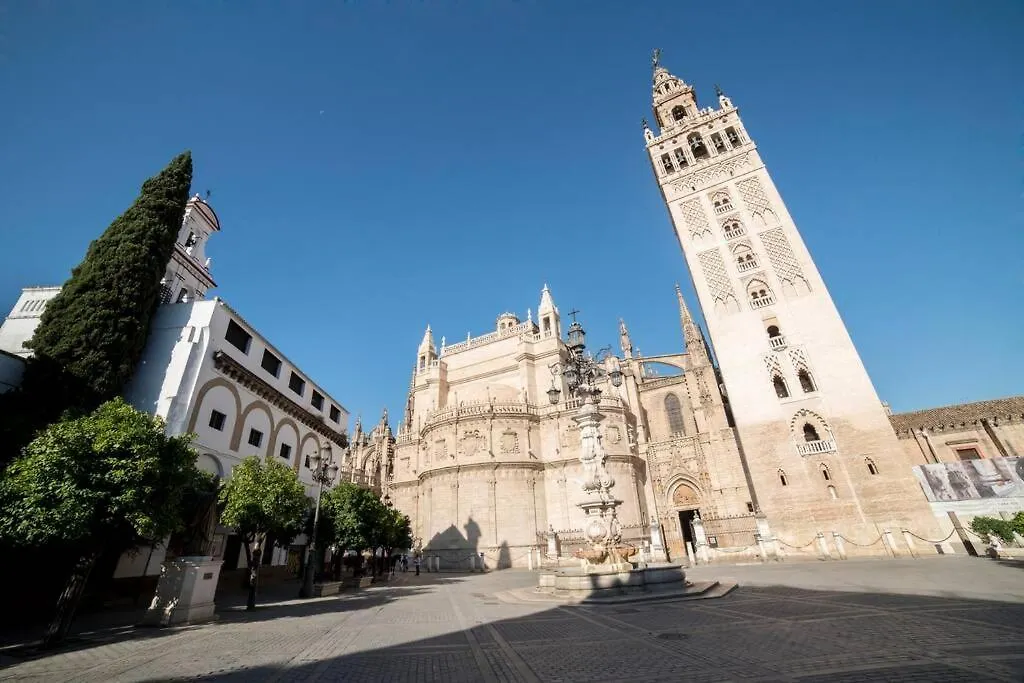 Superior Suite Giralda Views Mateos Gago 5 Iiia 0*, Seville Spain